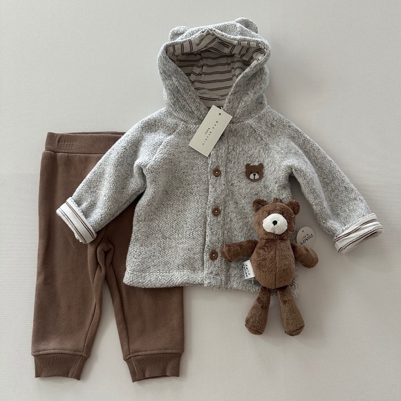 Max Studio Other - Max Studio 6-9 Months Baby Boy Bear Hooded Jacket Pants Lovie Plush NWT